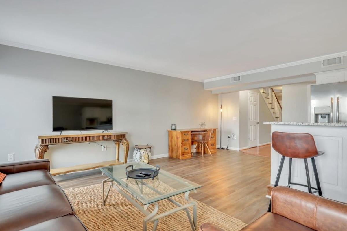 Eagle'S Nest - Spacious Loft Downtown - Near Gsu 스테이츠보로 외부 사진