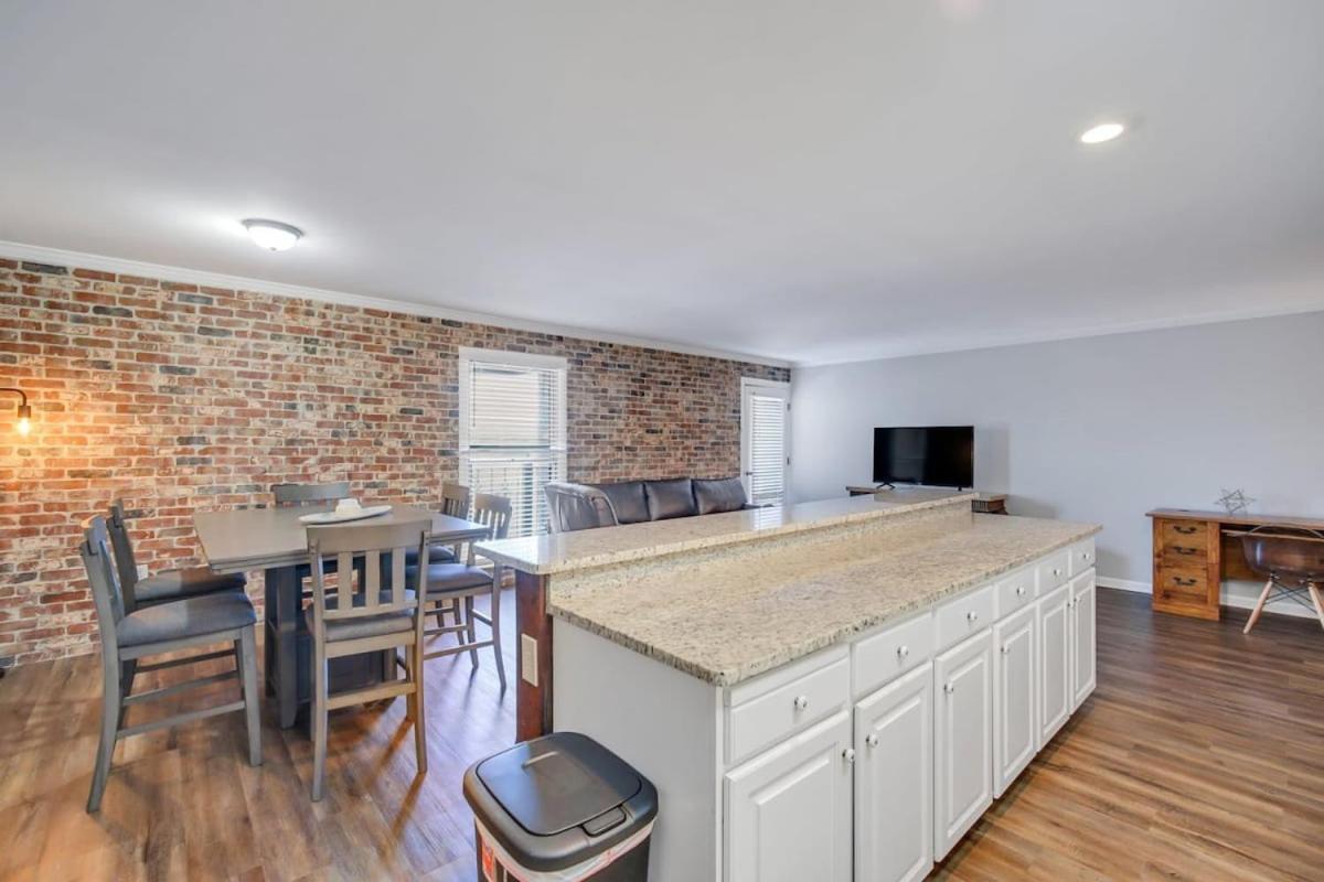 Eagle'S Nest - Spacious Loft Downtown - Near Gsu 스테이츠보로 외부 사진