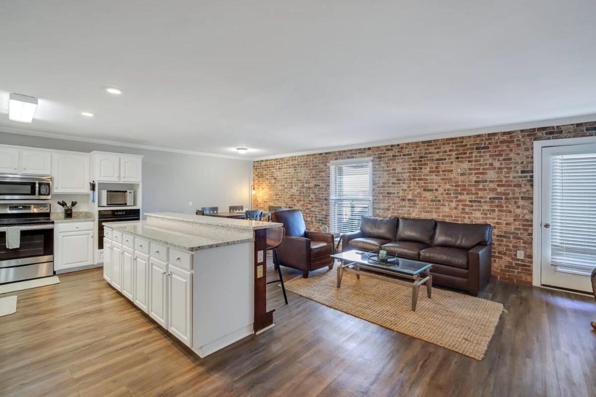 Eagle'S Nest - Spacious Loft Downtown - Near Gsu 스테이츠보로 외부 사진
