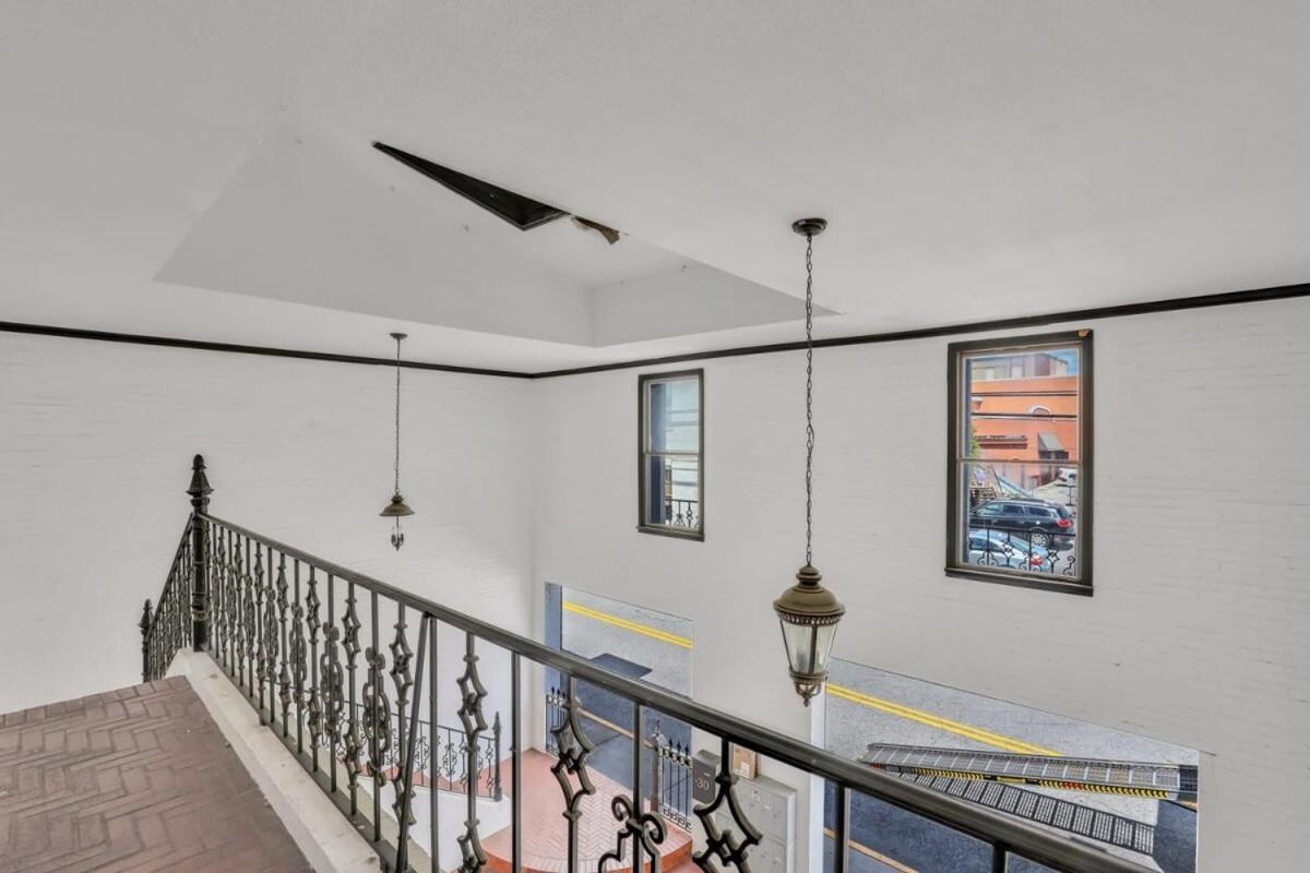 Eagle'S Nest - Spacious Loft Downtown - Near Gsu 스테이츠보로 외부 사진