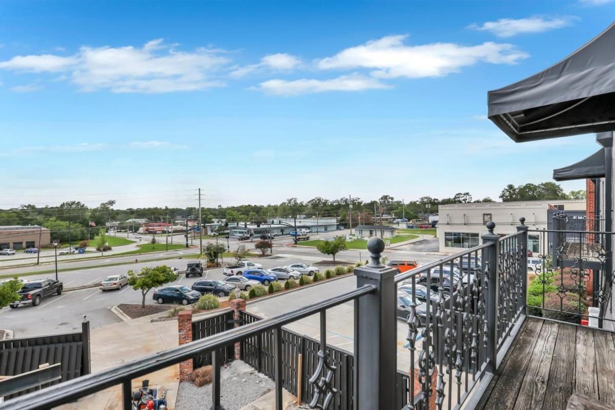 Eagle'S Nest - Spacious Loft Downtown - Near Gsu 스테이츠보로 외부 사진