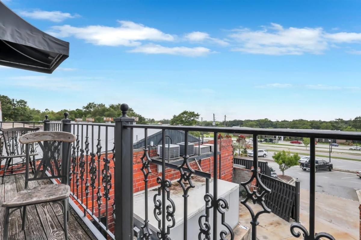 Eagle'S Nest - Spacious Loft Downtown - Near Gsu 스테이츠보로 외부 사진